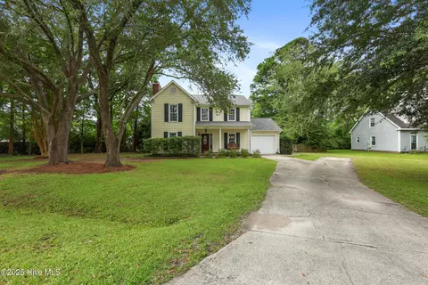 2903 Hobart Dr, Wilmington, NC 28405