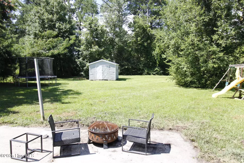  504 Greenbriar Dr, Jacksonville, NC 28546 photo 4