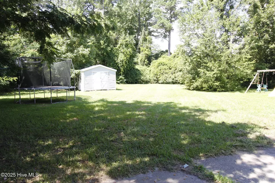  504 Greenbriar Dr, Jacksonville, NC 28546 photo 5