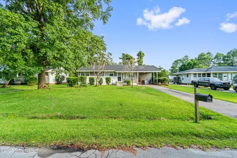 137 Bryan Blvd, Havelock, NC 28532