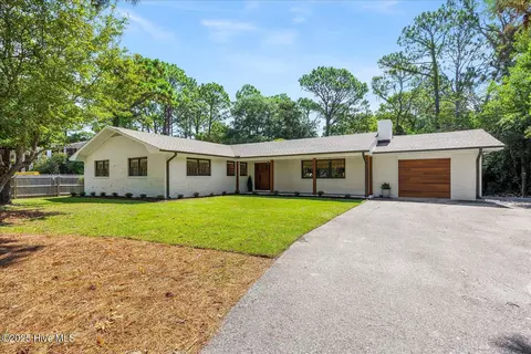 5010 College Acres Dr, Wilmington, NC 28403