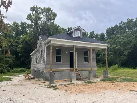 402 W Moore St, Greenville, NC 27834