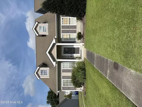 2220 Brookville Dr #A, Greenville, NC 27834
