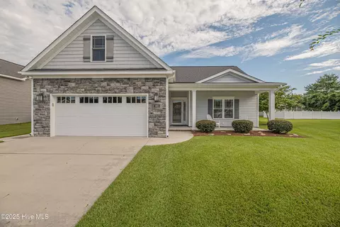 1925 Chavis Ct, Greenville, NC 27858