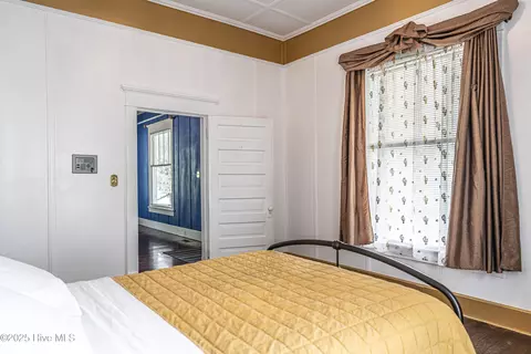 Bedroom - 304 Henderson St, Hamlet, NC 28345 photo 4 of 9