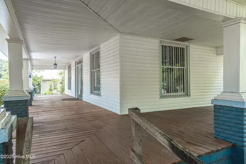 Exterior - 304 Henderson St, Hamlet, NC 28345 photo 14 of 15