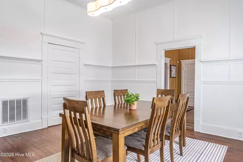 Dining - 304 Henderson St, Hamlet, NC 28345 photo 3 of 5