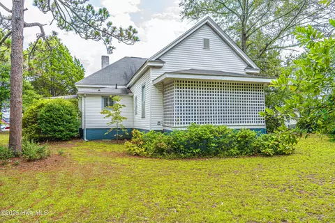 Exterior - 304 Henderson St, Hamlet, NC 28345 photo 10 of 15