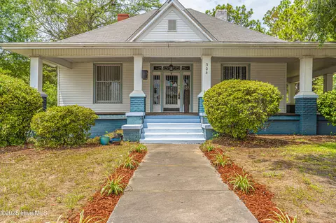 304 Henderson St, Hamlet, NC 28345