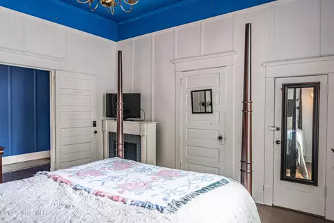 Bedroom - 304 Henderson St, Hamlet, NC 28345 photo 7 of 9