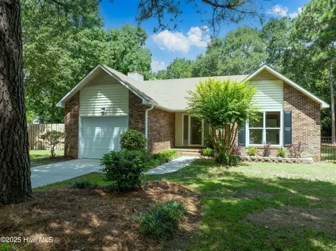 5425 Golden Eagle Ct, Wilmington, NC 28409