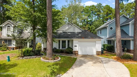 1913 Fairways West Dr, New Bern, NC 28562