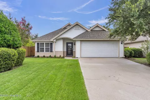 2308 Crescent Ct, Wilmington, NC 28411