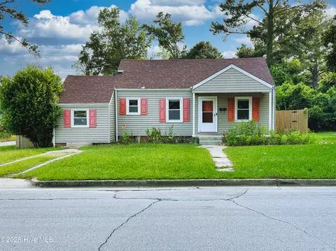201 Queens Rd, Jacksonville, NC 28540
