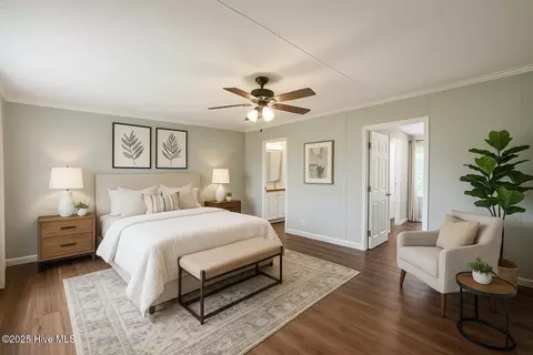 Bedroom - 994 Test Farm Rd, Wallace, NC 28466 photo 1 of 5