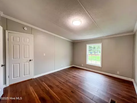 Bedroom - 994 Test Farm Rd, Wallace, NC 28466 photo 4 of 5