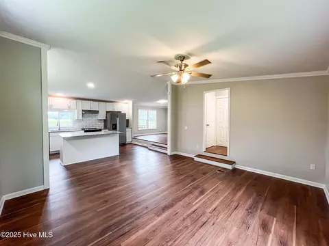 Living - 994 Test Farm Rd, Wallace, NC 28466 photo 1 of 2