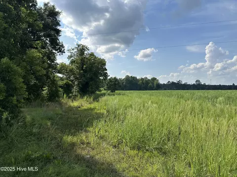 660 Harris Rd, Grifton, NC 28530