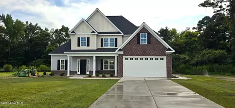 793 Fairway Rd, Ayden, NC 28513