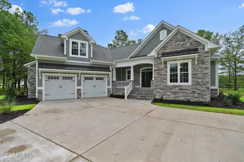 557 Hearthside Dr SE, Bolivia, NC 28422