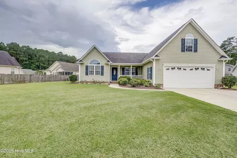 101 Birch Ct, New Bern, NC 28562