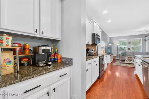 244 Cable Lake Cir, Calabash, NC 28467