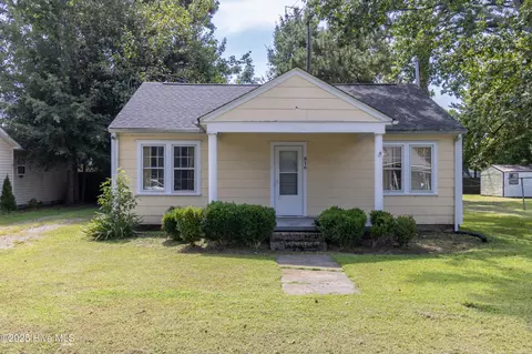 816 Johnston St, Edenton, NC 27932