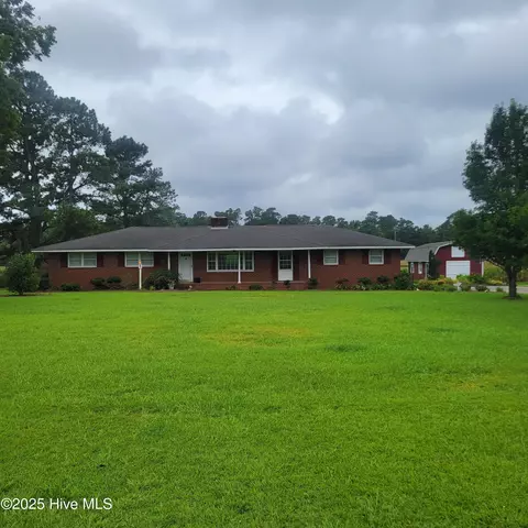 6185 Slocum Trl, Atkinson, NC 28421 photo 2