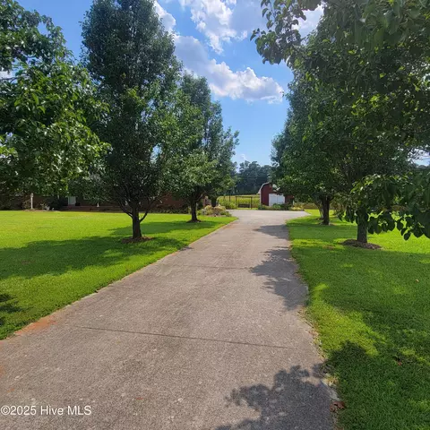 6185 Slocum Trl, Atkinson, NC 28421 photo 5