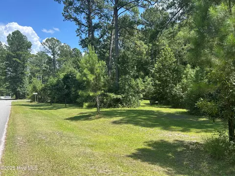 6723 Richardson Dr NW, Ocean Isle Beach, NC 28469
