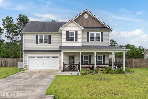 339 Inverness Dr, Hubert, NC 28539