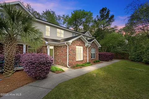 904 Downey Branch Ln, Wilmington, NC 28403