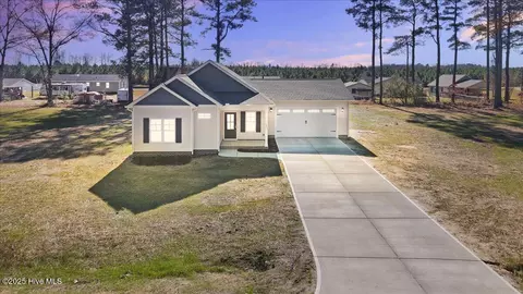 1760 Cardinal Dr, Deep Run, NC 28525 photo 2