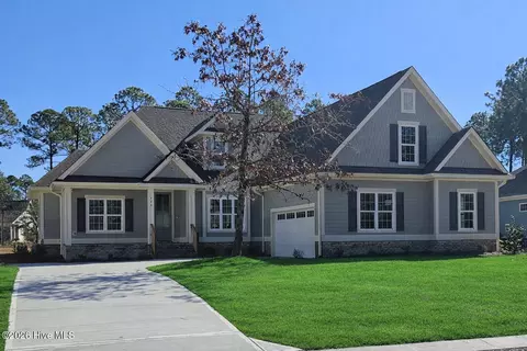 660 Breezewood Dr SE, Bolivia, NC 28422