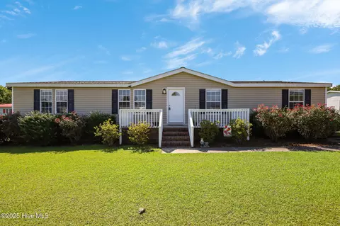 115 Corena Ave, Maysville, NC 28555