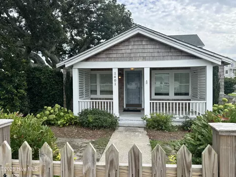 1401 Shackleford St, Morehead City, NC 28557