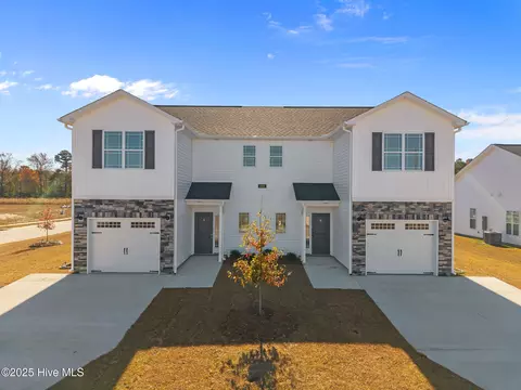 4301 Laurel Ridge Dr #B, Greenville, NC 27834