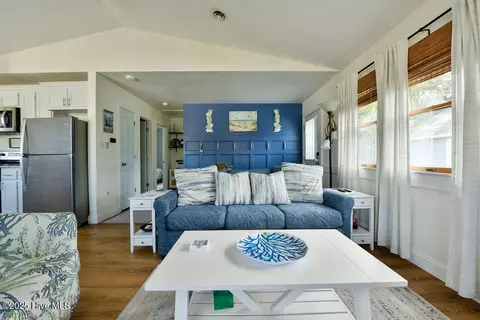 110 King Ct, Kill Devil Hills, NC 27948 photo 4