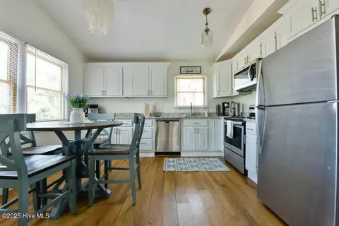 110 King Ct, Kill Devil Hills, NC 27948 photo 6