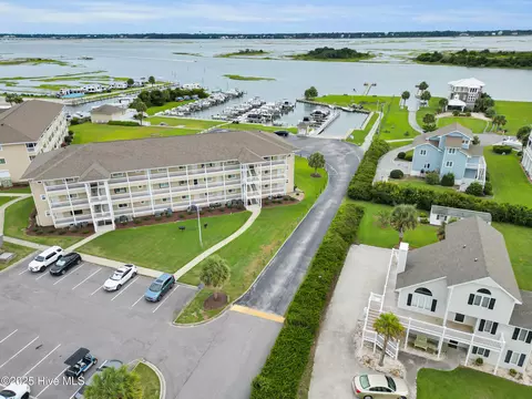 650 Cedar Point Blvd #A 16, Cedar Point, NC 28584