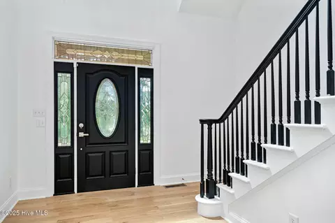 Entry Way - 173 Firefly Dr, Wallace, NC 28466 photo 2 of 4