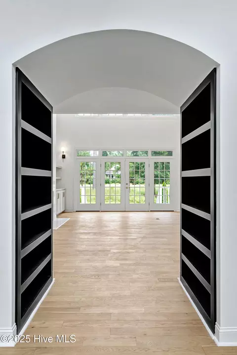 Entry Way - 173 Firefly Dr, Wallace, NC 28466 photo 3 of 4