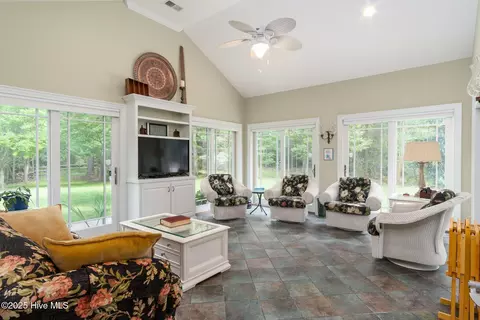 Exterior - 400 Island Dr, Chocowinity, NC 27817 photo 16 of 44