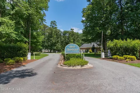 Exterior - 400 Island Dr, Chocowinity, NC 27817 photo 1 of 44