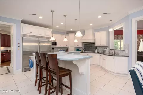 Kitchen - 400 Island Dr, Chocowinity, NC 27817 photo 1 of 12