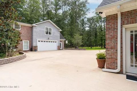 Exterior - 400 Island Dr, Chocowinity, NC 27817 photo 21 of 44