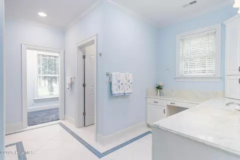 Bath - 400 Island Dr, Chocowinity, NC 27817 photo 5 of 14