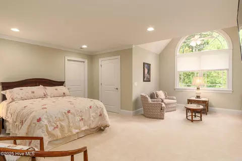 Bedroom - 400 Island Dr, Chocowinity, NC 27817 photo 4 of 8