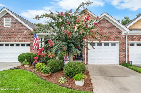 1183 Greensview Cir, Leland, NC 28451