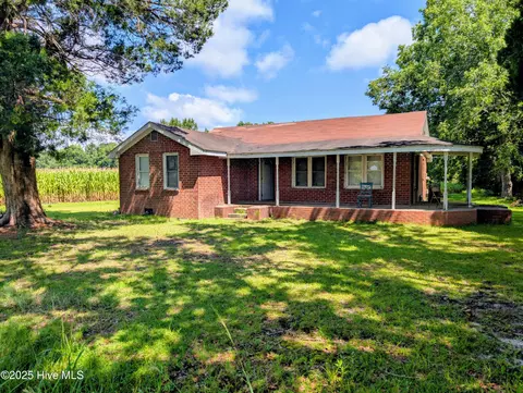 5160 Little Prong Rd NW, Ash, NC 28420